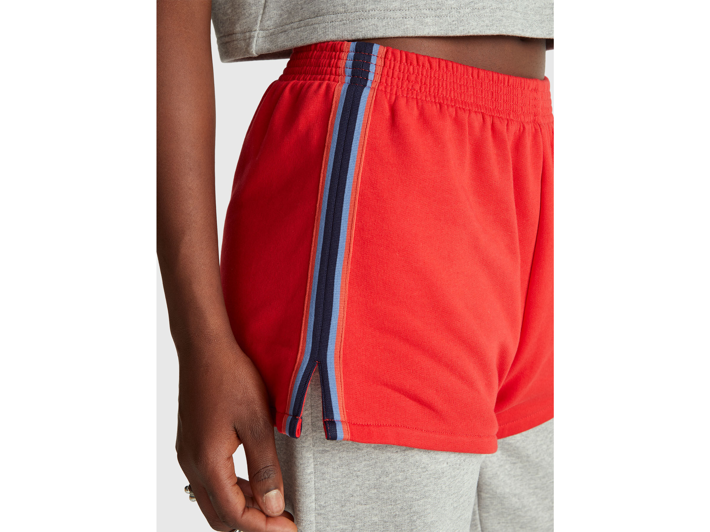 SHORTS Women image number 4